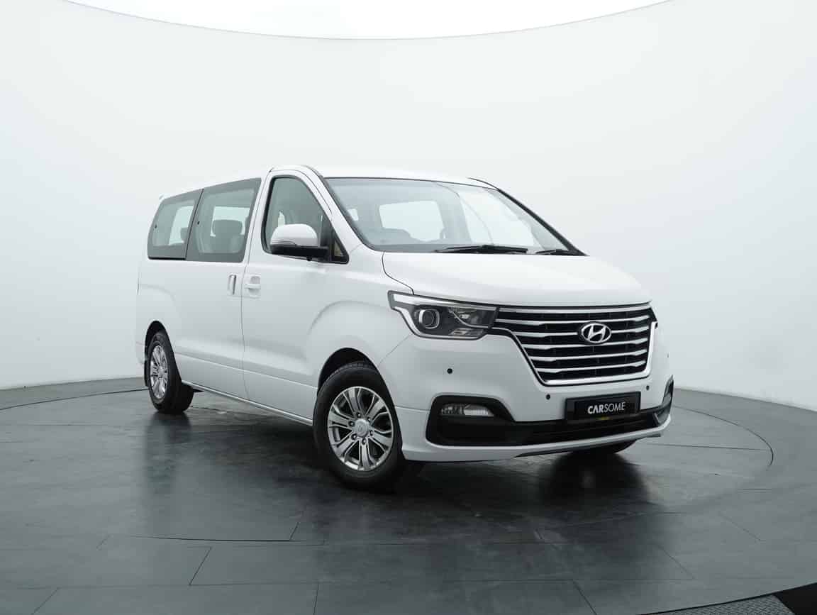 Hyundai_Grand Starex_2019_White_B2C_CARSOME