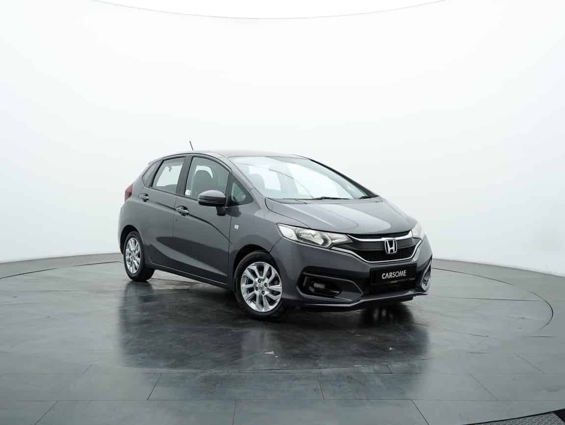 Honda_Jazz_2019_Gray_B2C_CARSOME