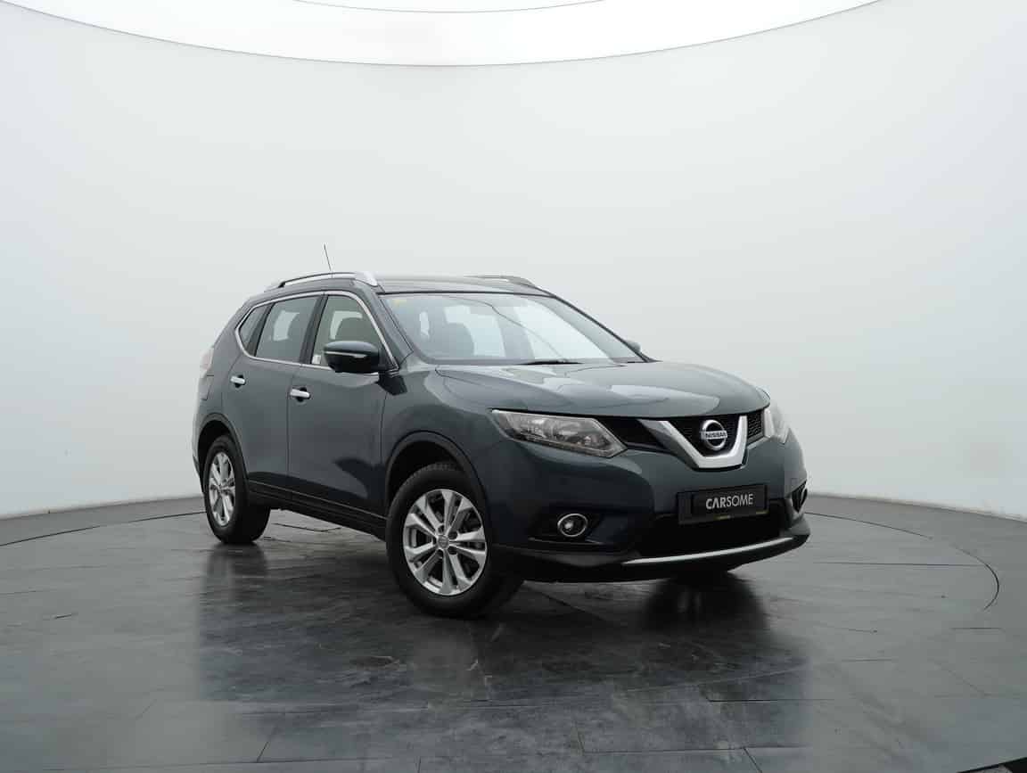 Nissan_X-Trail_2015_Blue_B2C_CARSOME