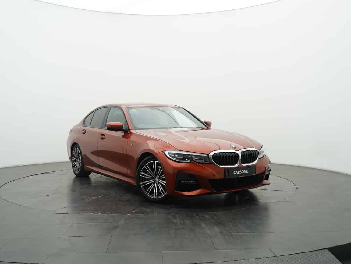 BMW_330i_2021_Red_B2C_CARSOME