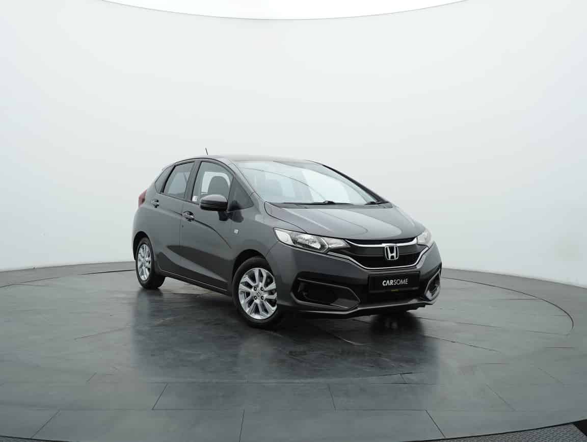 Honda_Jazz_2019_Gray_B2C_CARSOME