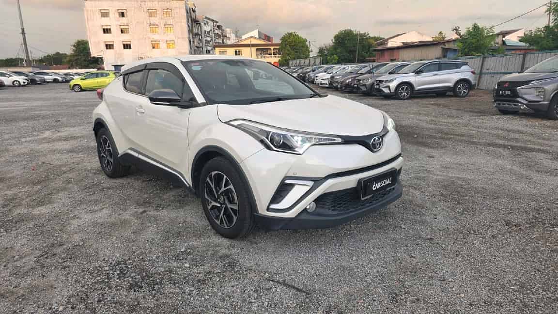 Toyota_C-HR_2019_White_B2C_CARSOME