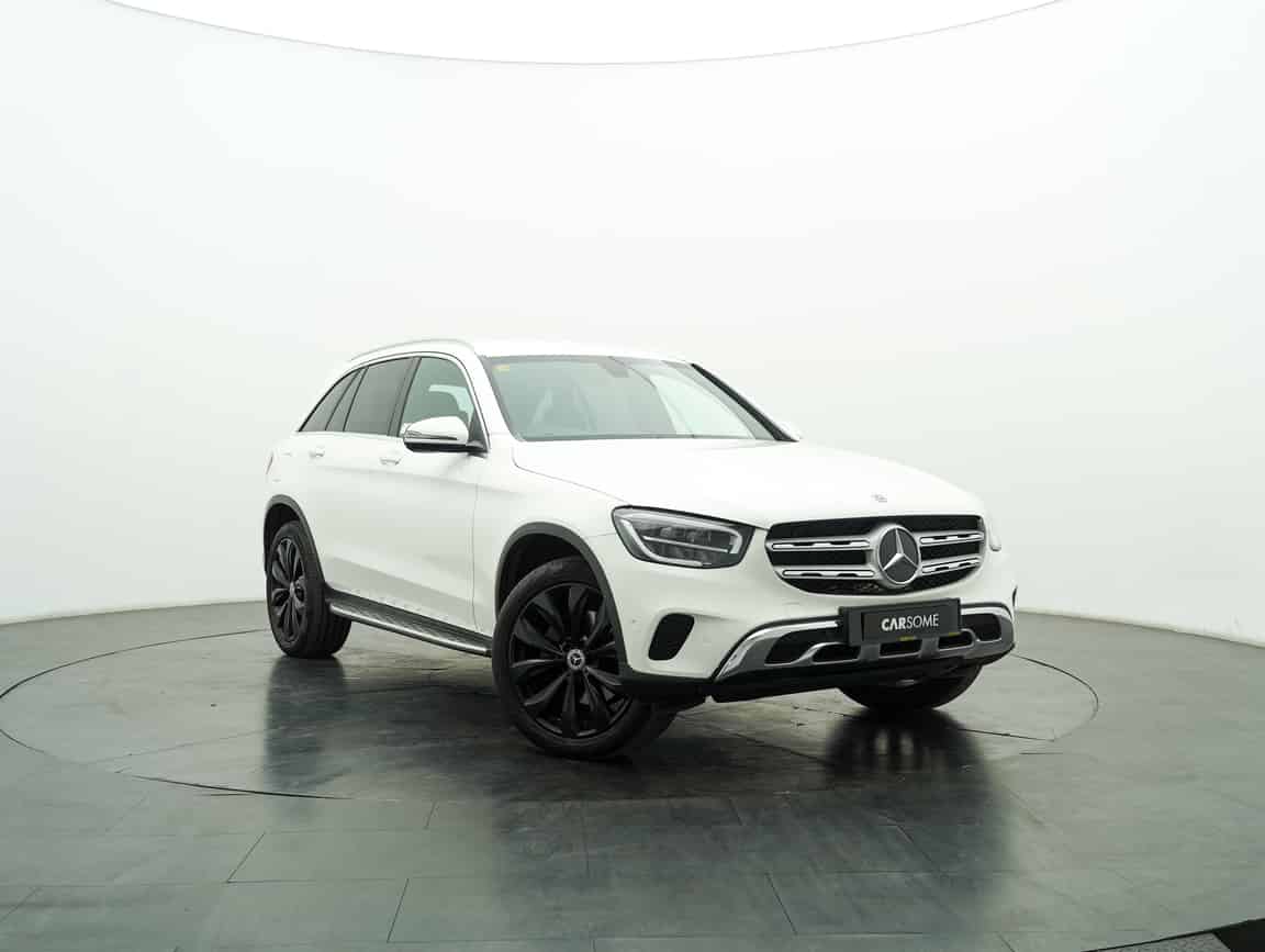 Mercedes-Benz_GLC200_2019_White_B2C_CARSOME