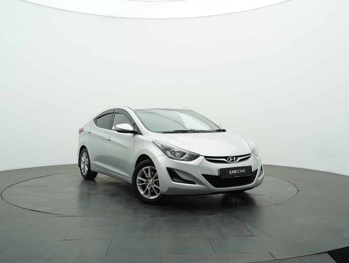 Hyundai_Elantra_2015_White_B2C_CARSOME