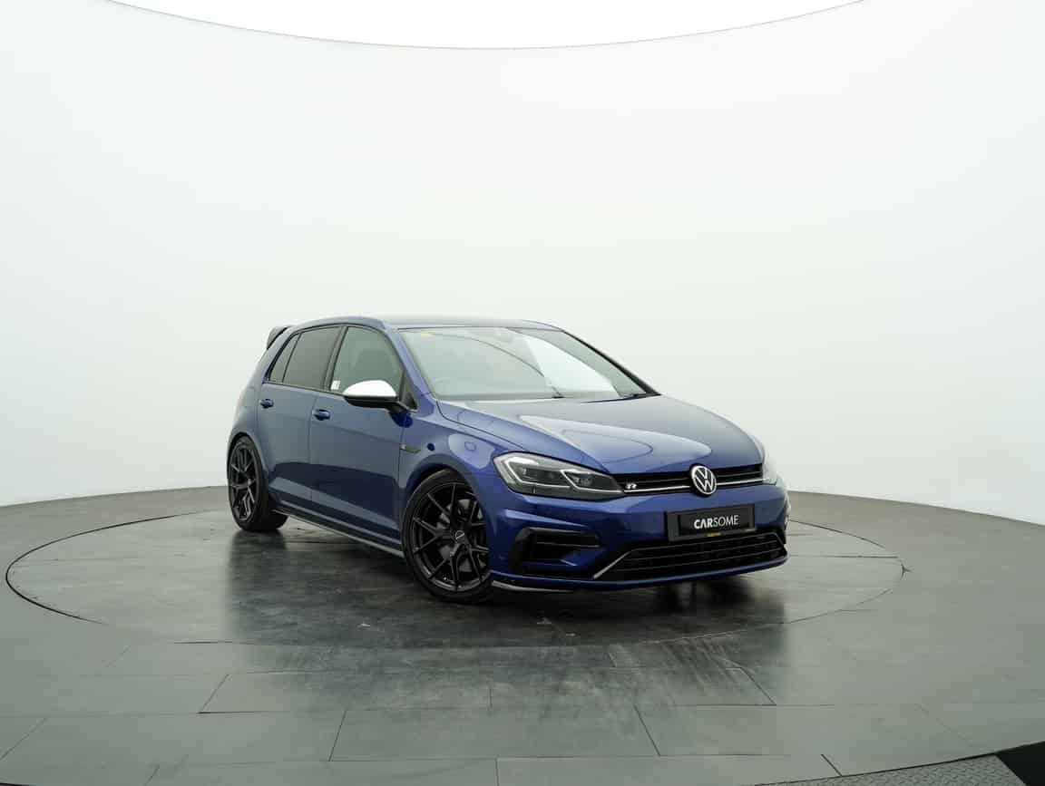 Volkswagen_Golf_2018_Blue_B2C_CARSOME