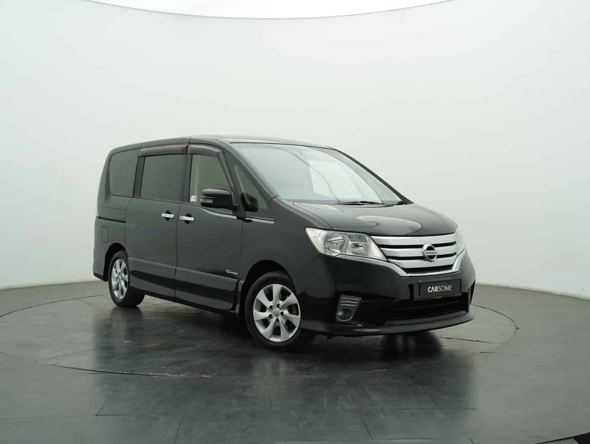 Nissan_Serena_2013_Hitam_B2C_CARSOME