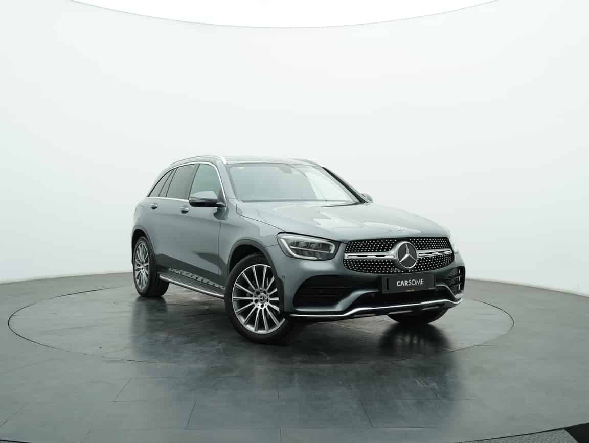 Mercedes-Benz_GLC200_2022_Gray_B2C_CARSOME