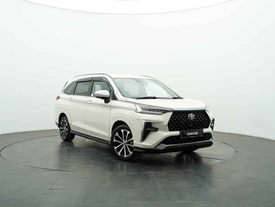 Toyota_Veloz_2023_White_B2C_CARSOME