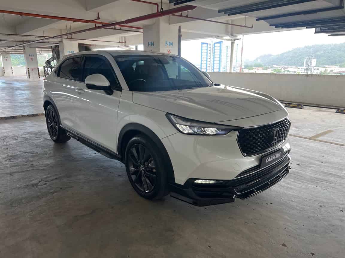 Honda_HR-V_2023_White_B2C_CARSOME