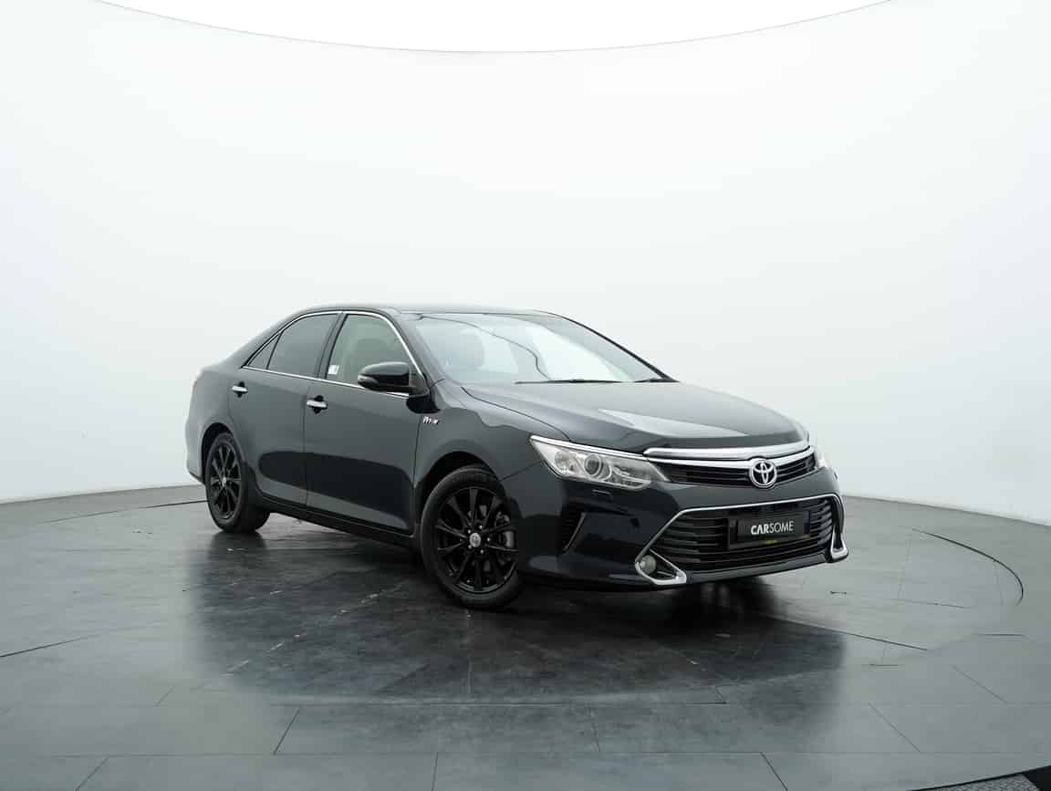 Toyota_Camry_2017_Black_B2C_CARSOME