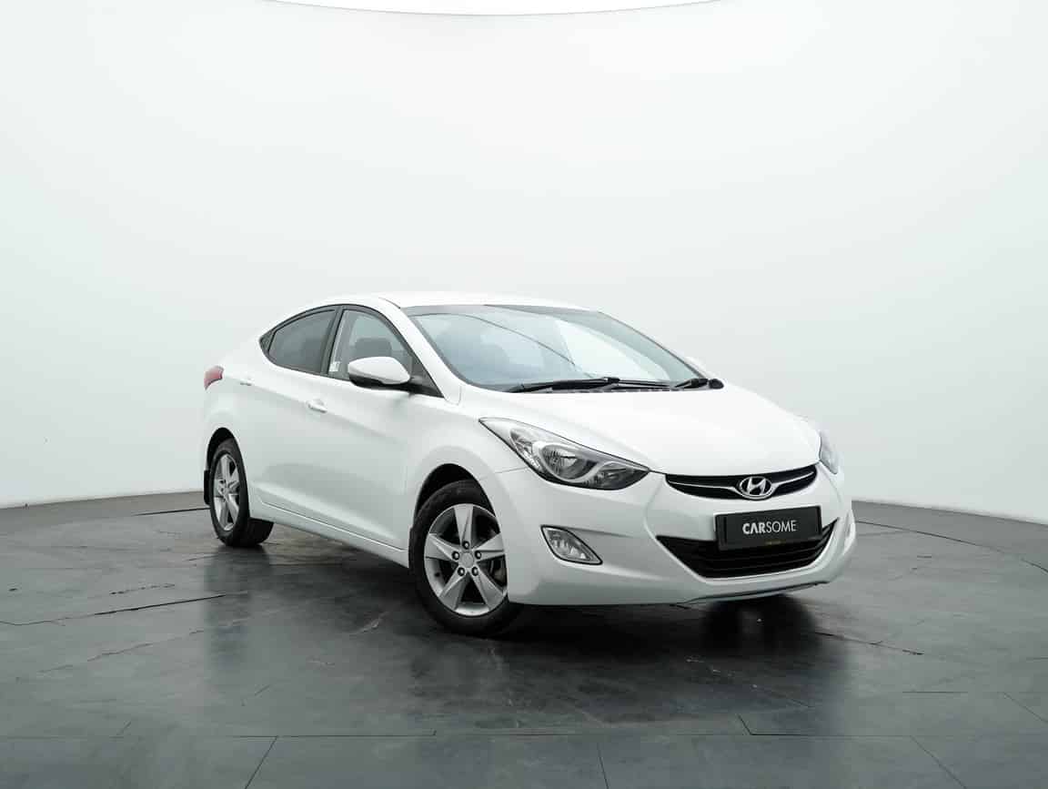 Inokom_Elantra_2013_White_B2C_CARSOME