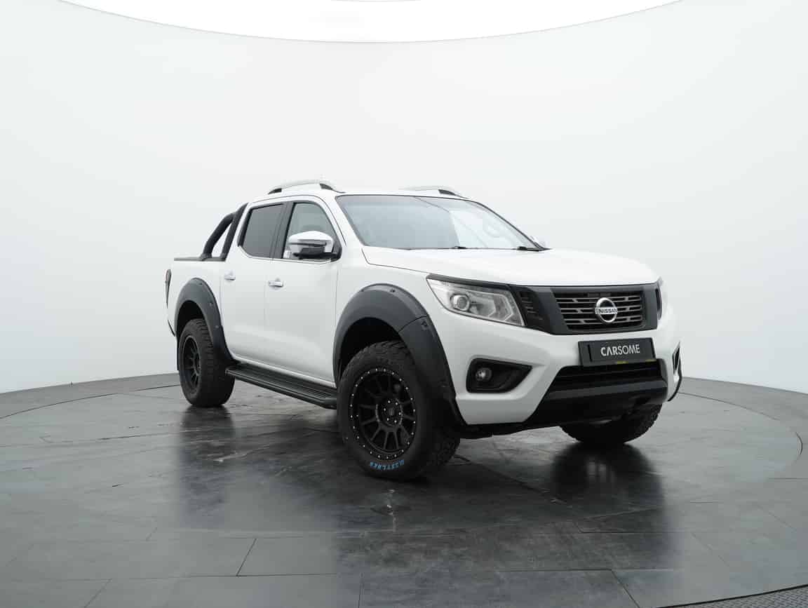 Nissan_Navara_2019_White_B2C_CARSOME