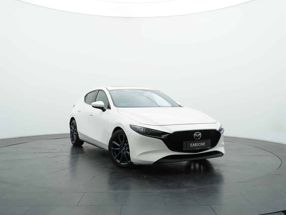 Mazda_3_2020_White_B2C_CARSOME