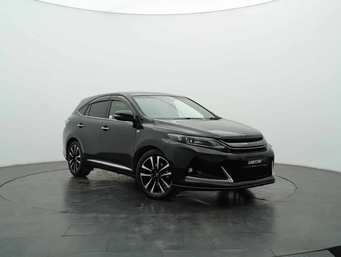 Toyota_Harrier_2015_Black_B2C_CARSOME