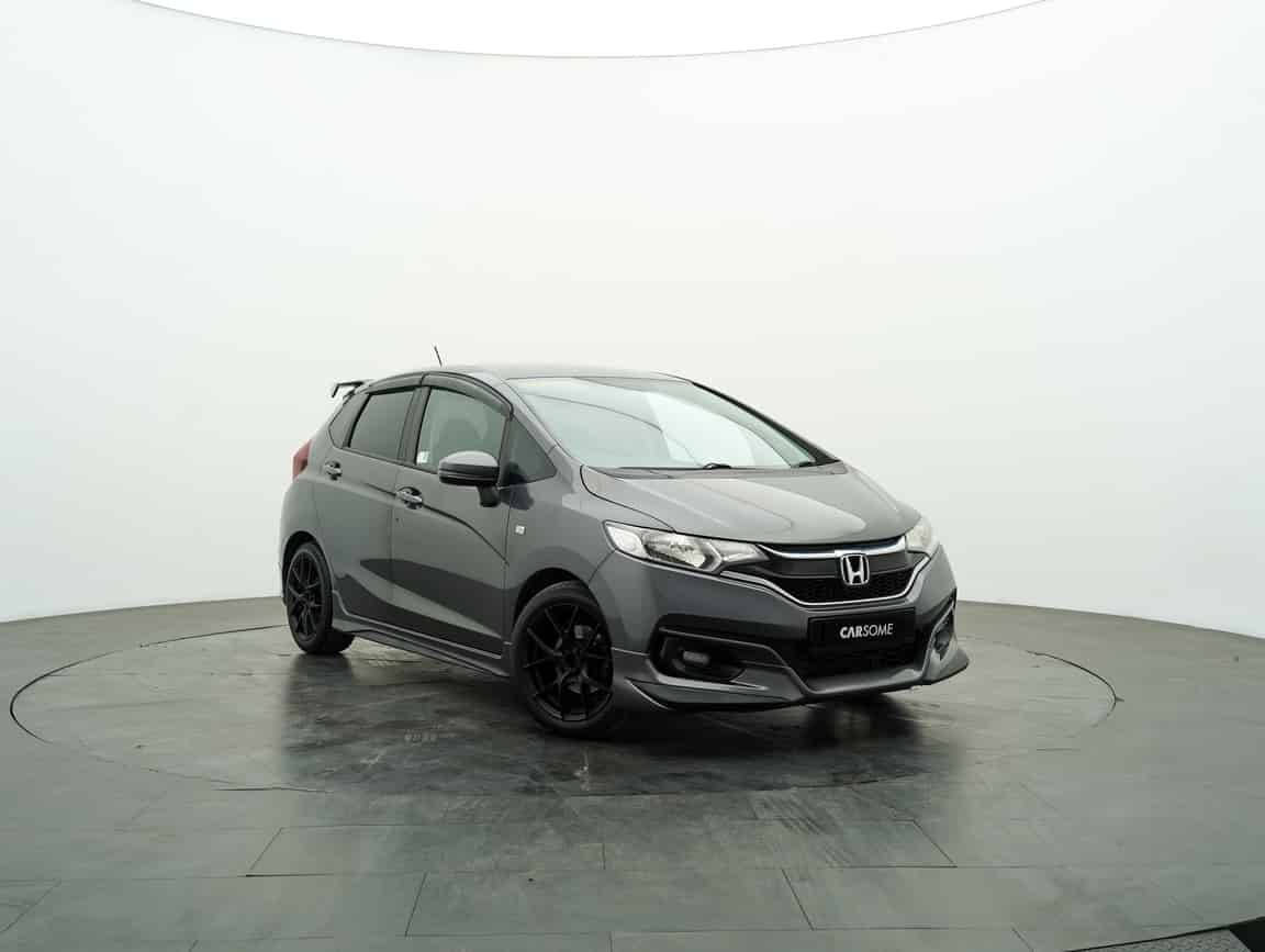 Honda_Jazz_2019_Kelabu_B2C_CARSOME