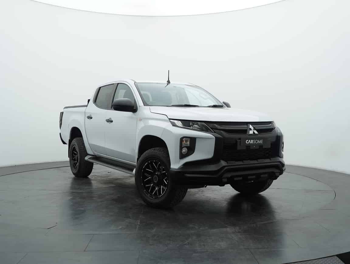 Mitsubishi_Triton_2021_White_B2C_CARSOME