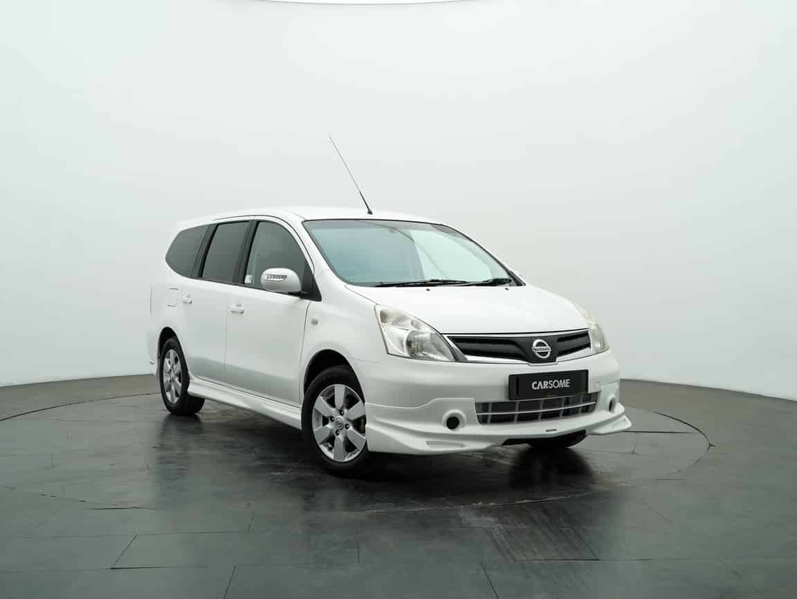 Nissan_Grand Livina_2012_White_B2C_CARSOME