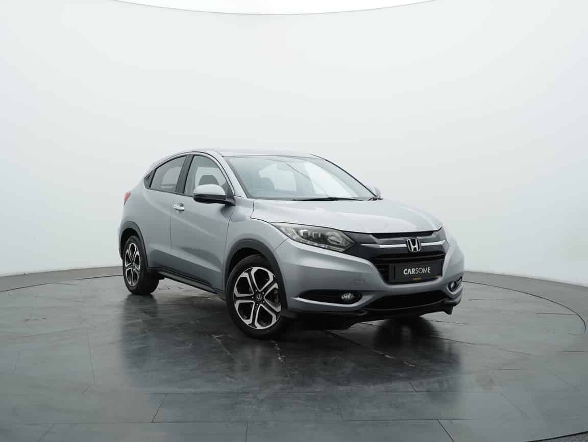 Honda_HR-V_2016_Silver_B2C_CARSOME