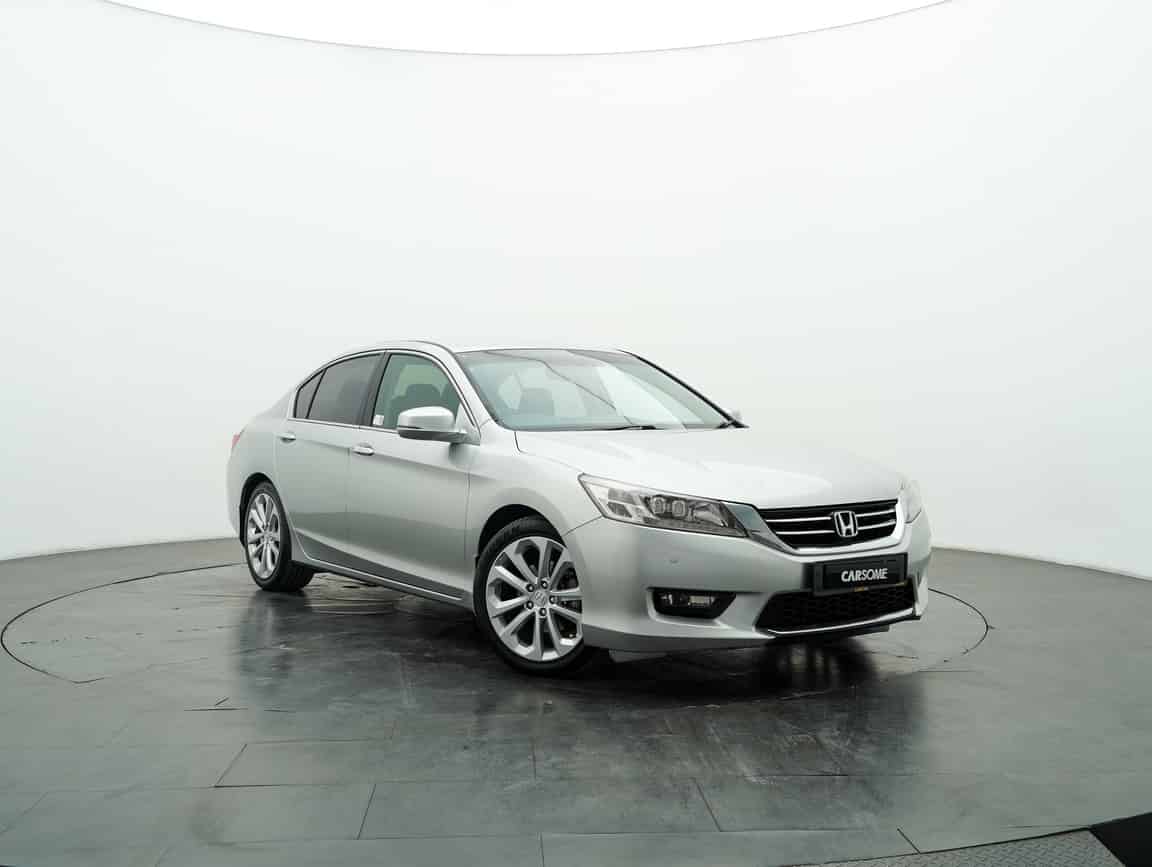 Honda_Accord_2016_Silver_B2C_CARSOME