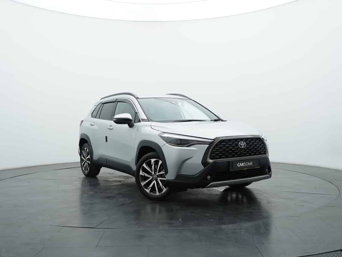 Toyota_Corolla Cross_2023_Silver_B2C_CARSOME