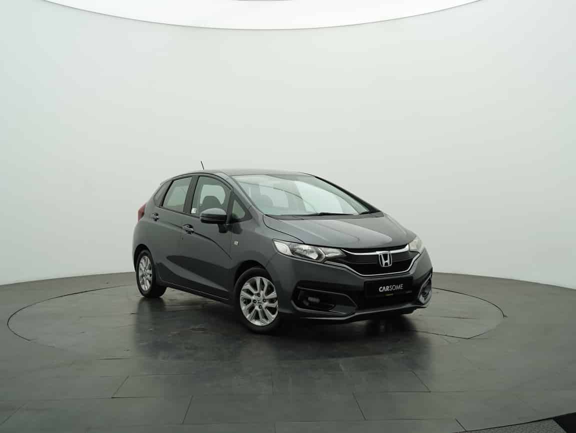 Honda_Jazz_2018_Gray_B2C_CARSOME