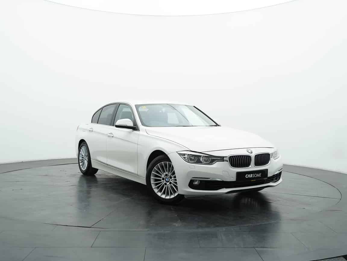 BMW_318i_2019_White_B2C_CARSOME