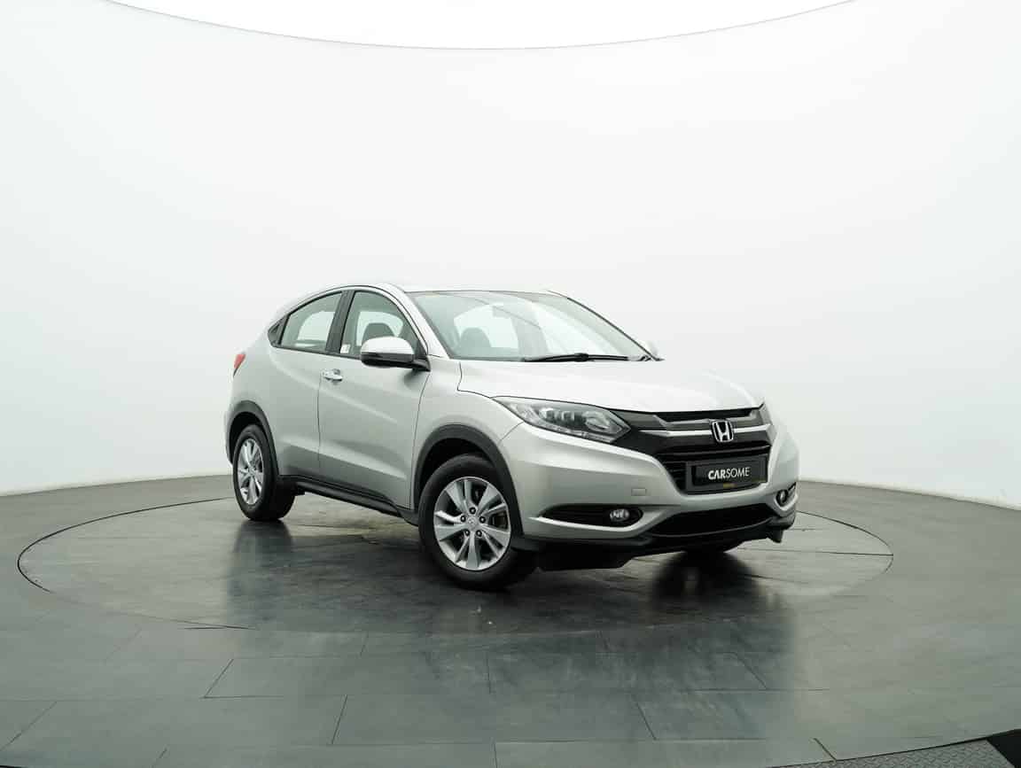 Honda_HR-V_2016_Silver_B2C_CARSOME