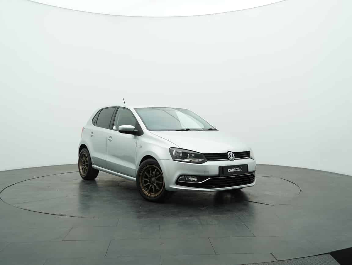Volkswagen_Polo_2017_Silver_B2C_CARSOME