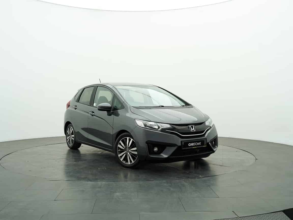 Honda_Jazz_2014_Gray_B2C_CARSOME
