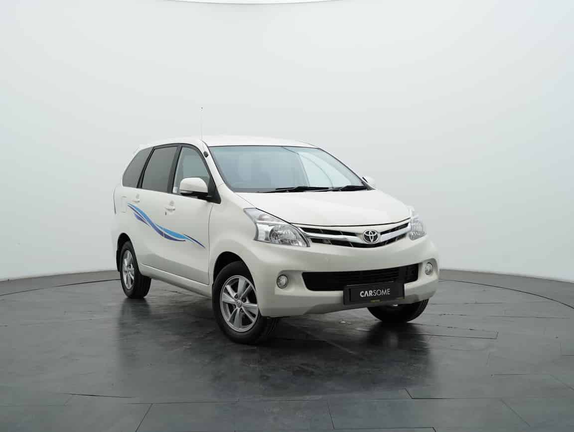 Toyota_Avanza_2012_White_B2C_CARSOME