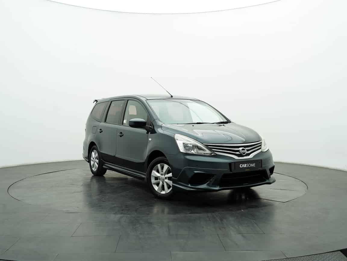 Nissan_Grand Livina_2014_Biru_B2C_CARSOME