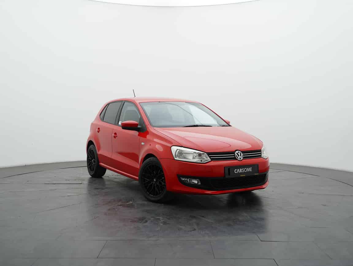 Volkswagen_Polo_2014_Red_B2C_CARSOME