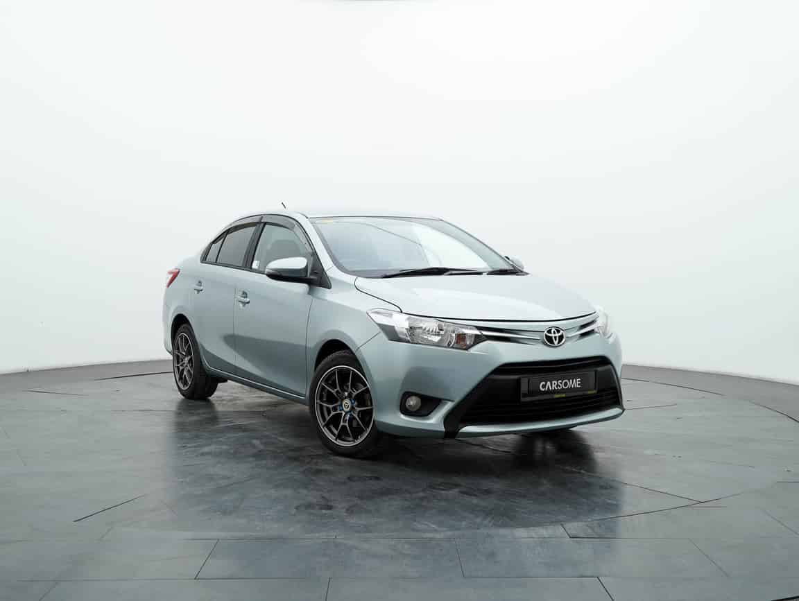 Toyota_Vios_2013_Silver_B2C_CARSOME
