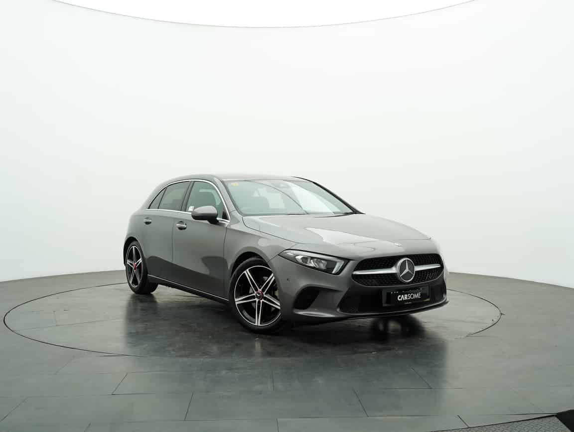 Mercedes-Benz_A200_2018_Gray_B2C_CARSOME