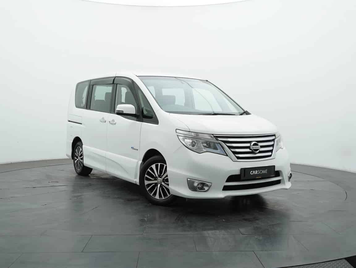 Nissan_Serena_2017_White_B2C_CARSOME