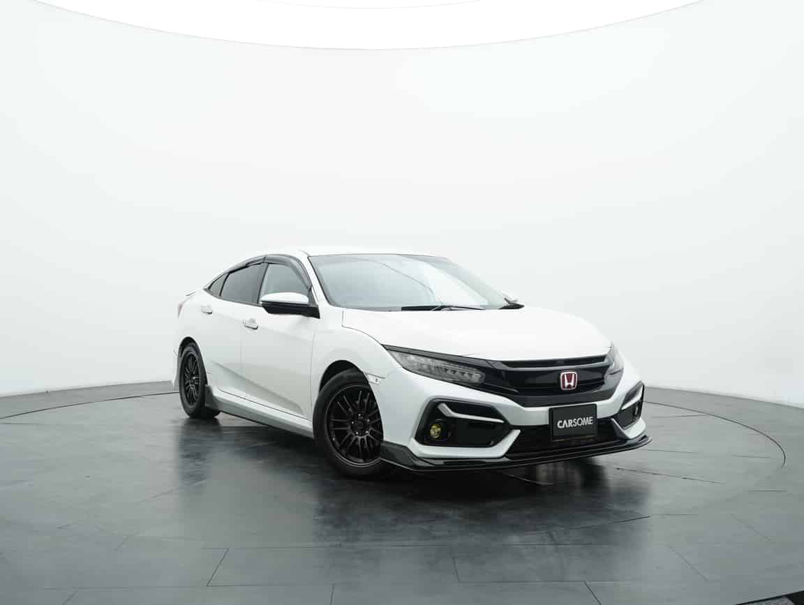 Honda_Civic_2016_White_B2C_CARSOME
