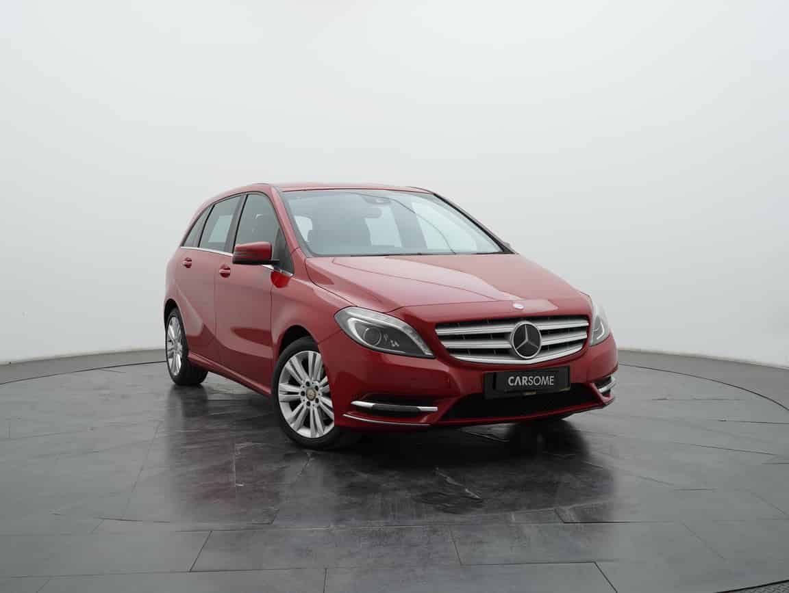 Mercedes-Benz_B200_2014_Red_B2C_CARSOME