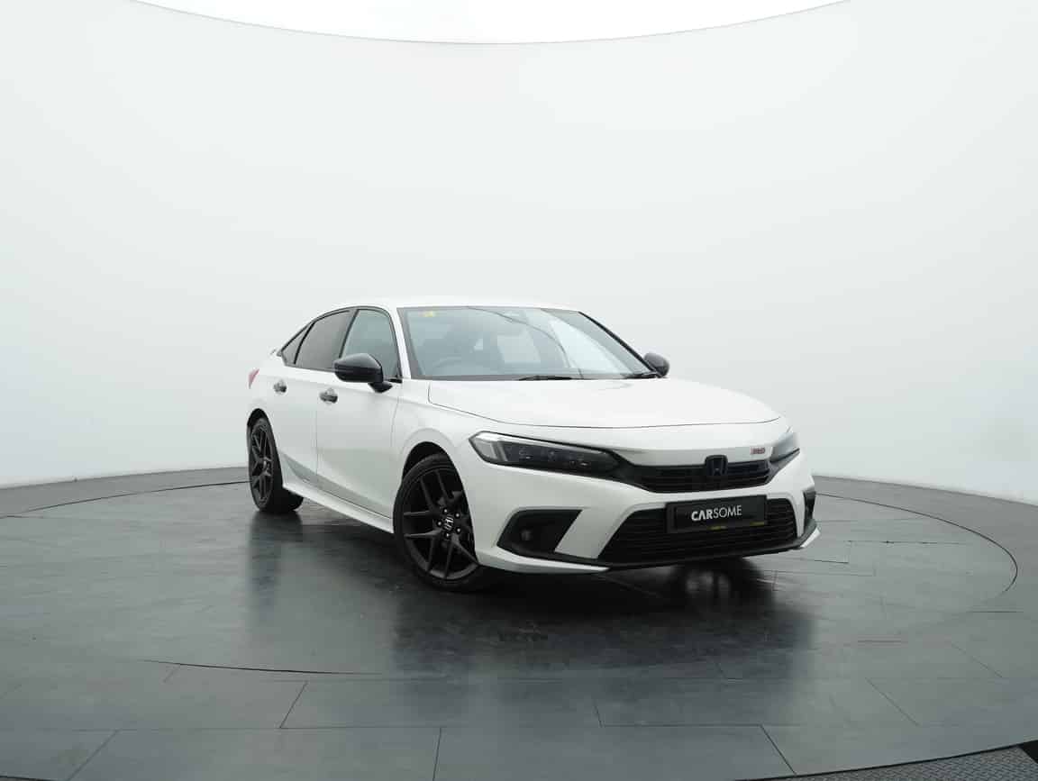 Honda_Civic_2022_White_B2C_CARSOME