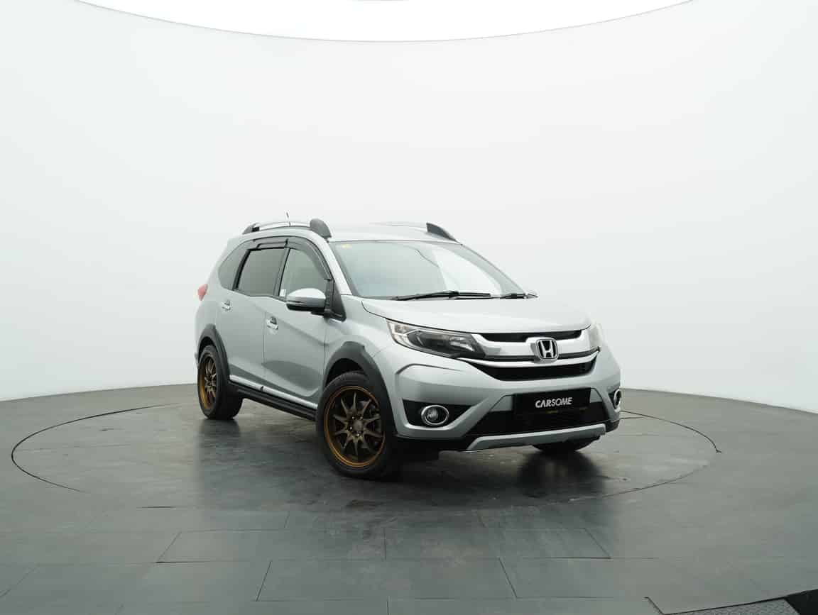 Honda_BR-V_2017_Silver_B2C_CARSOME