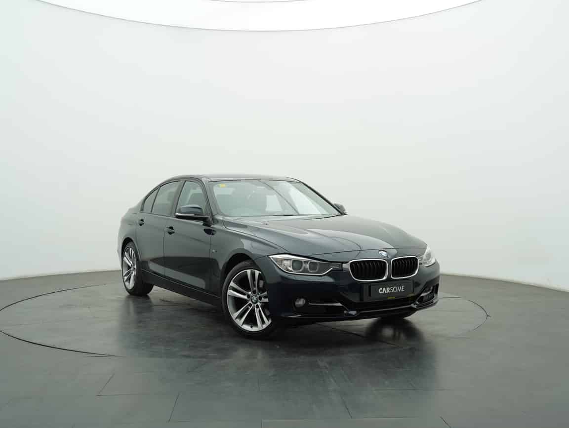 BMW_320i_2014_Blue_B2C_CARSOME