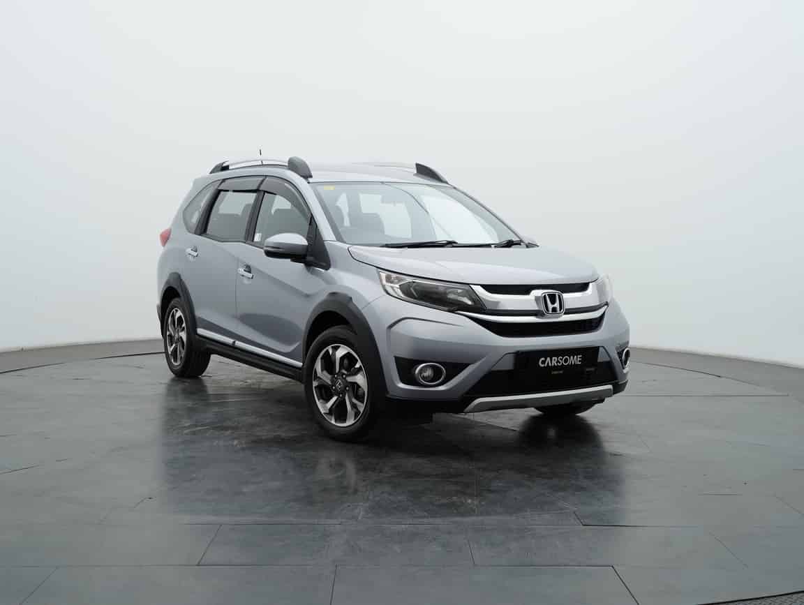 Honda_BR-V_2017_Silver_B2C_CARSOME