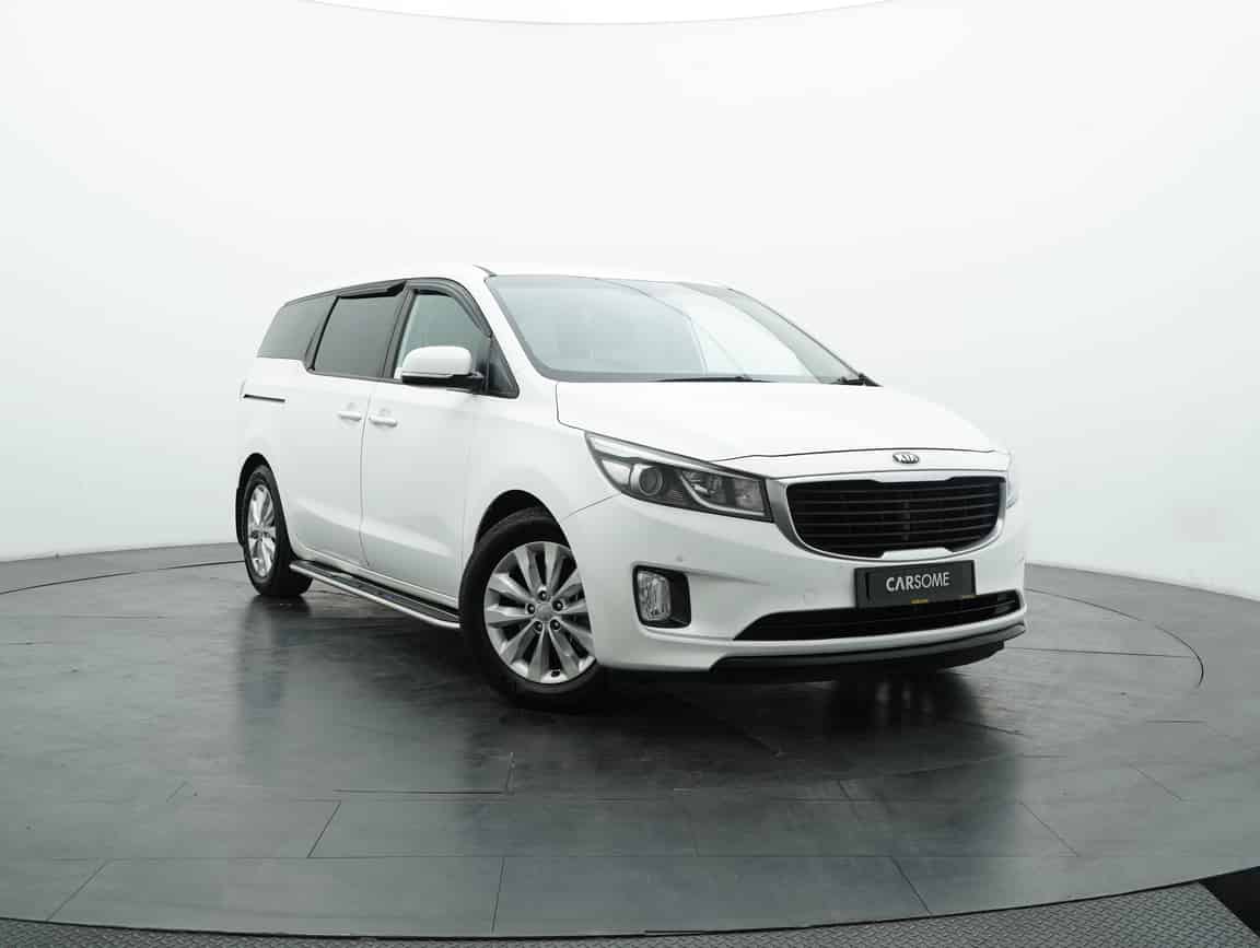 Kia_Grand Carnival_2017_White_B2C_CARSOME