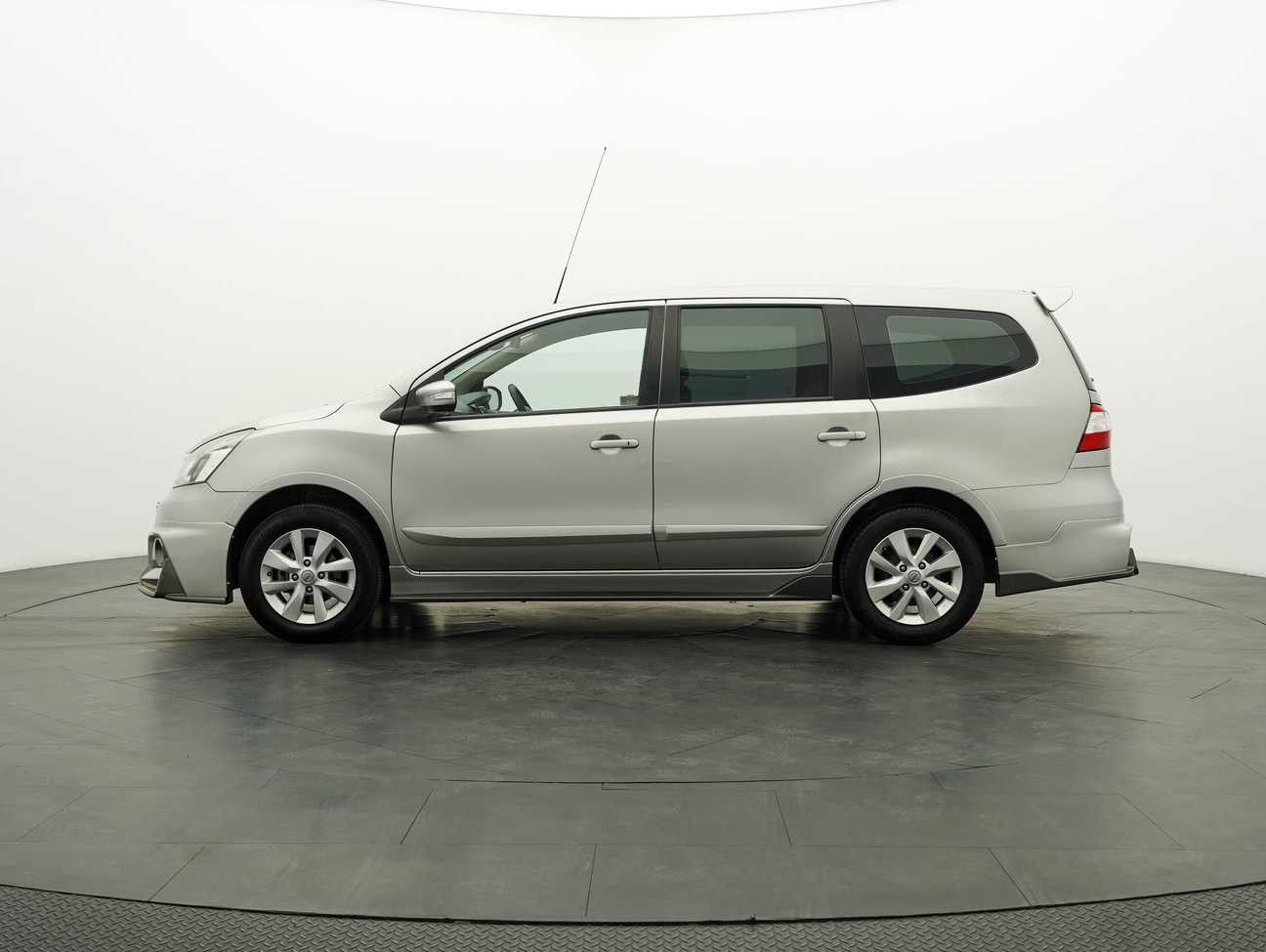 used 2018 Nissan Grand Livina Comfort 1.8