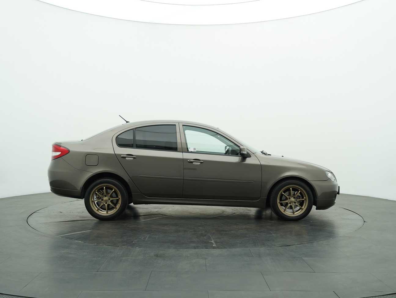 used 2015 Proton Persona SV 1.6