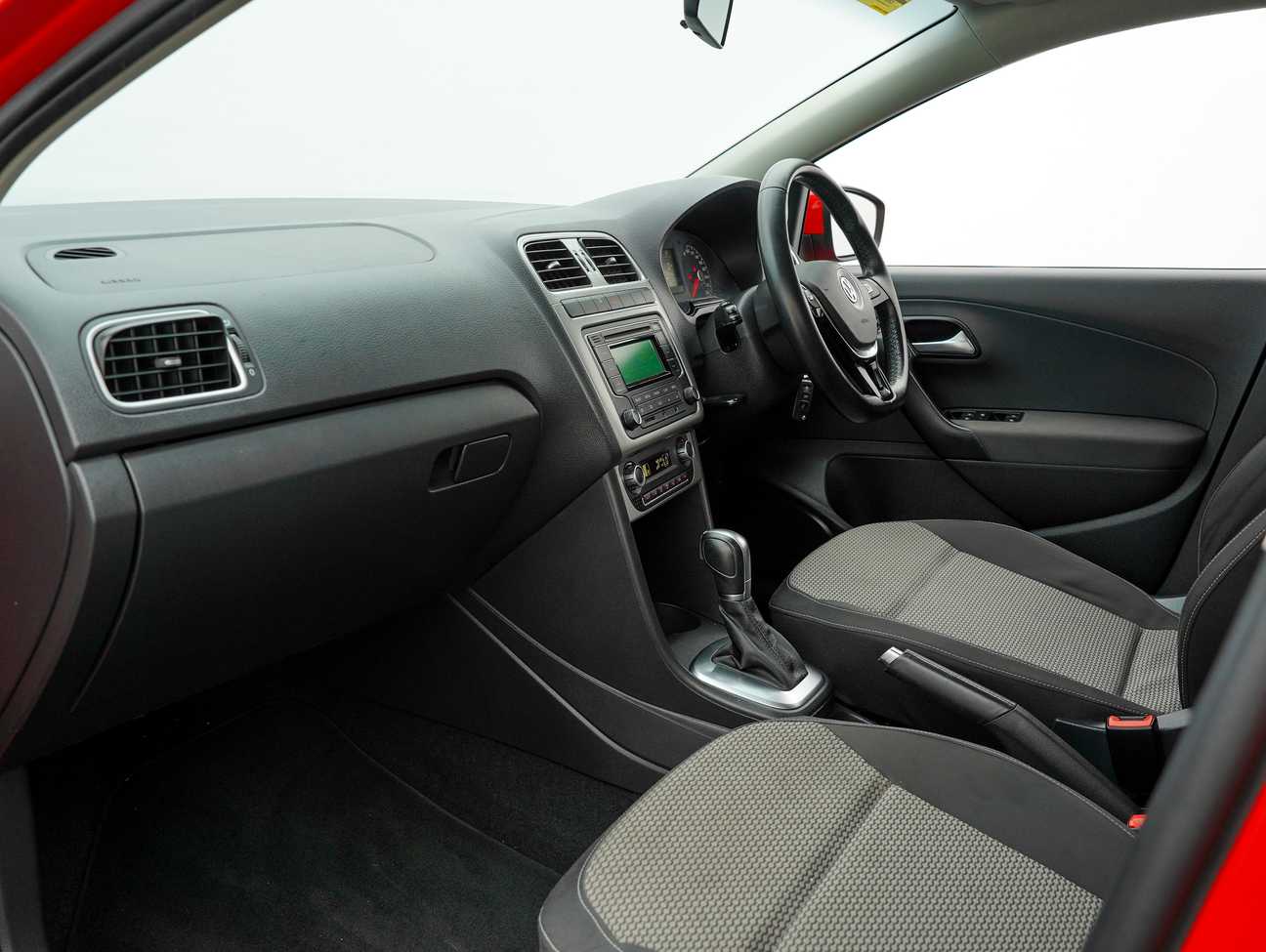 used 2015 Volkswagen POLO HATCHBACK 1.6