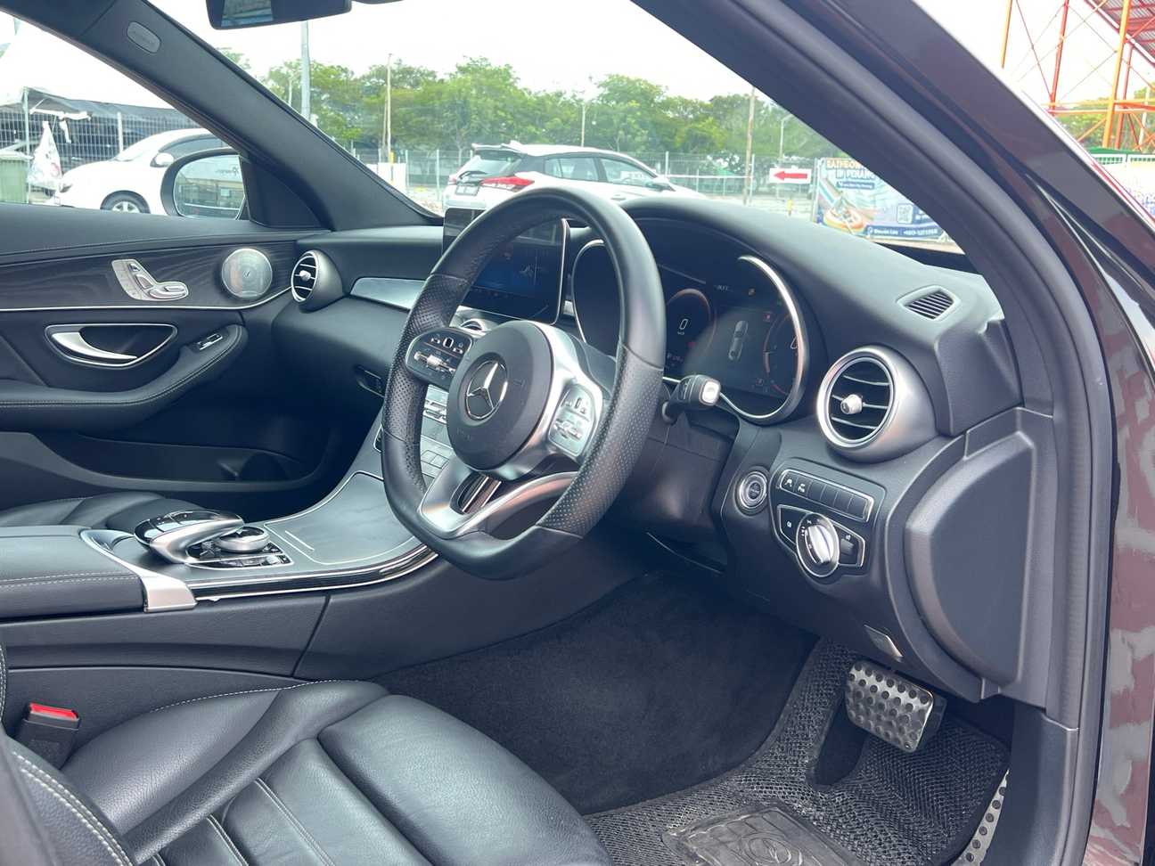 used 2018 Mercedes-Benz C300 AMG Line 2.0