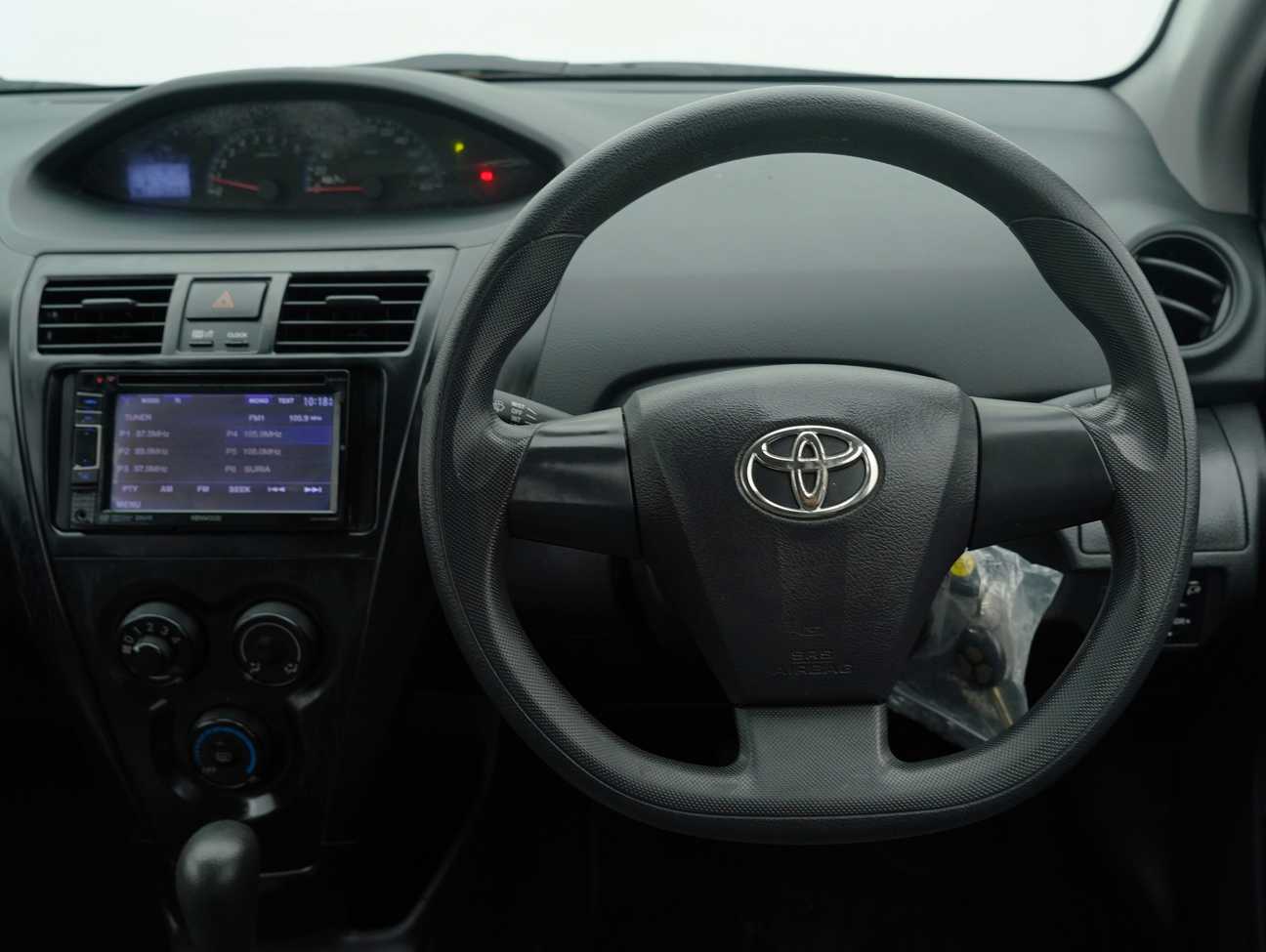 terpakai 2013 Toyota Vios J 1.5
