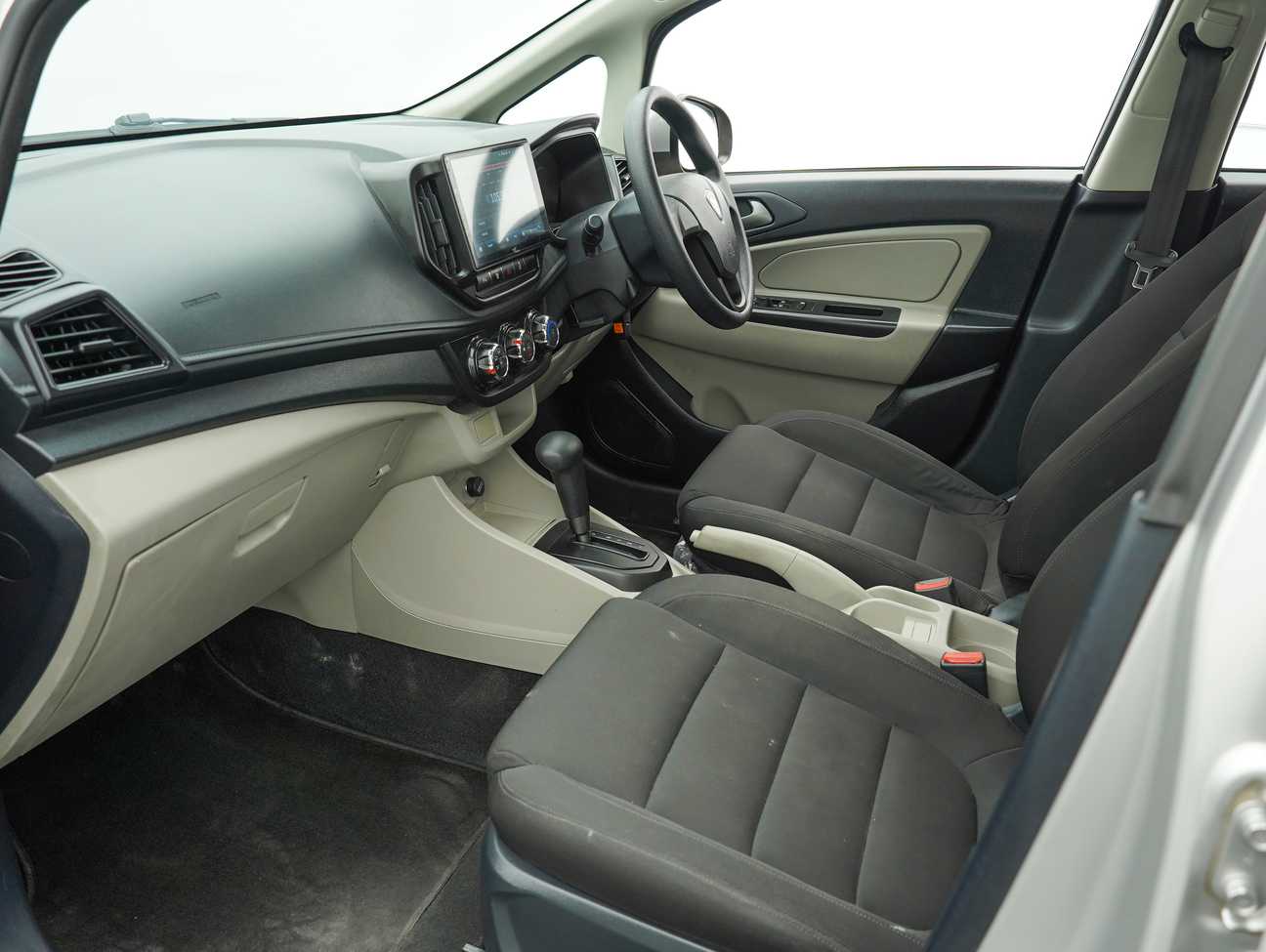 used 2016 Proton Persona Standard 1.6