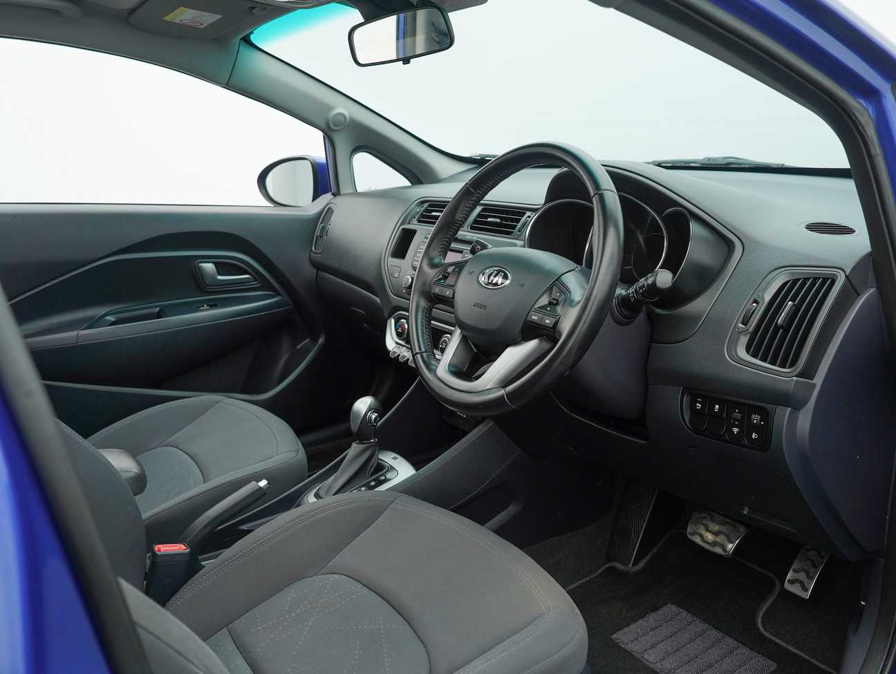 used 2014 Kia RIO UB 1.4