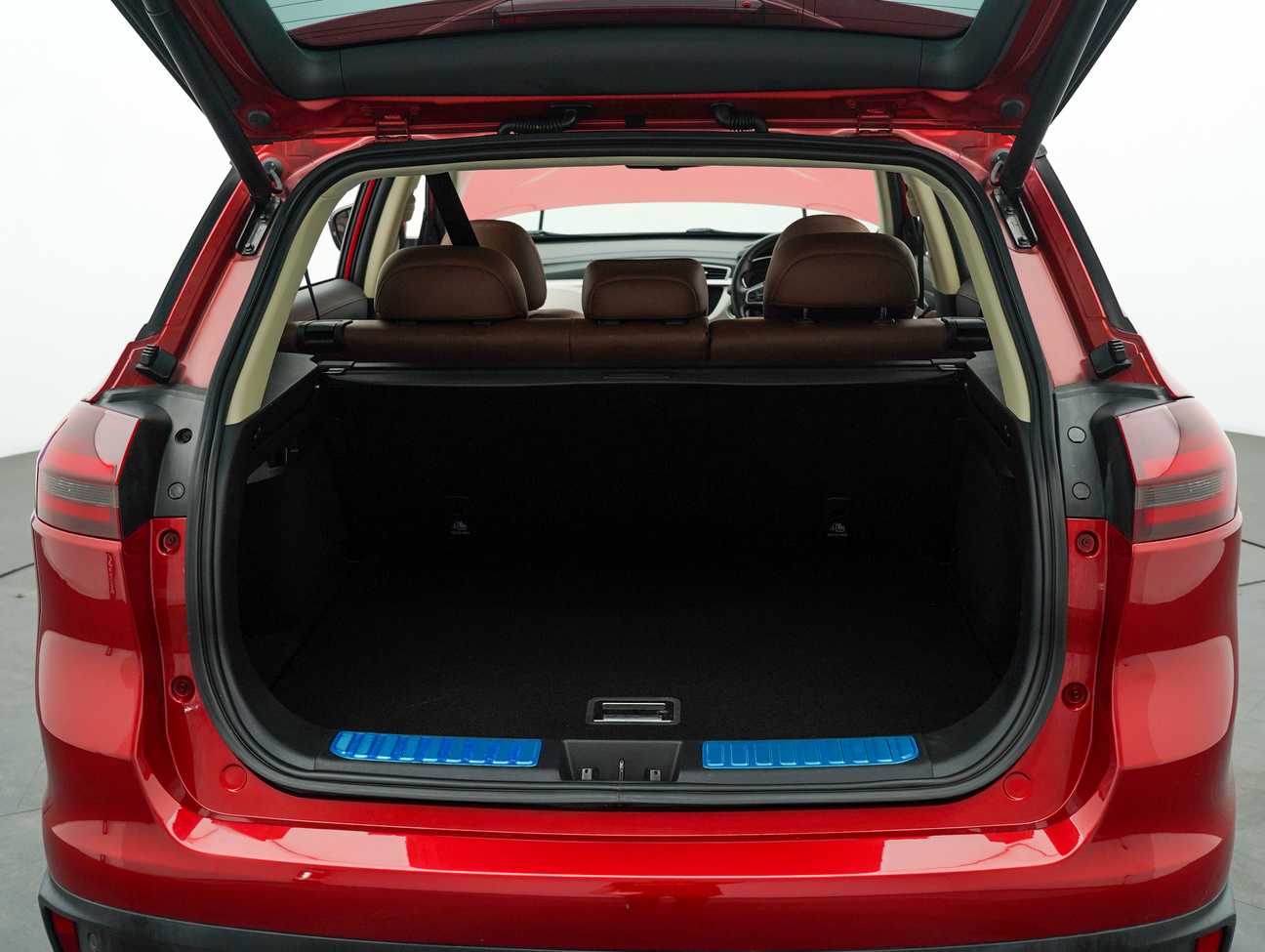 used 2022 Proton X70 Premium 1.8